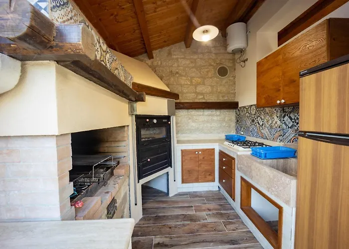 Casale Della Contea בית כפרי מודיקה