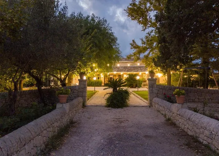 Casale Della Contea בית כפרי מודיקה