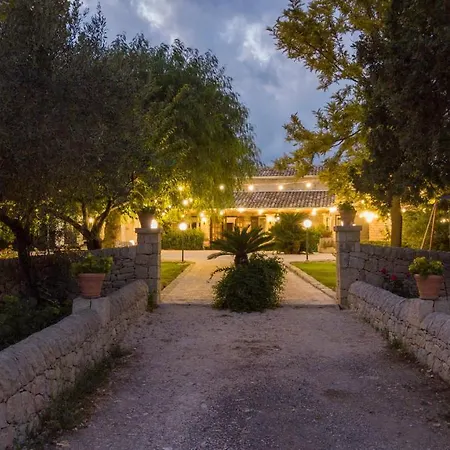 Casale Della Contea Landhaus Modica