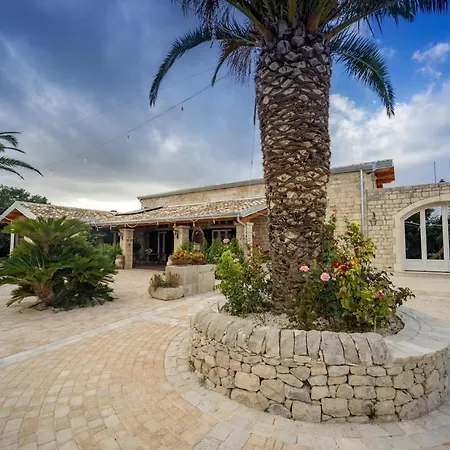 Casale Della Contea Landhaus Modica